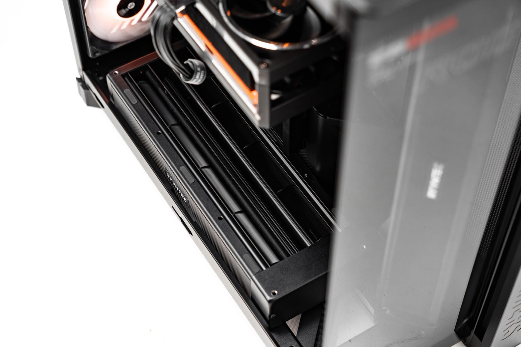 AirJet installed below the graphics card inside a PC chassis